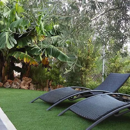Valencia Grove Villa Miliou Room photo